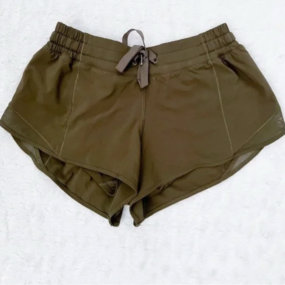 Lululemon Hotty Hot Shorts - 6